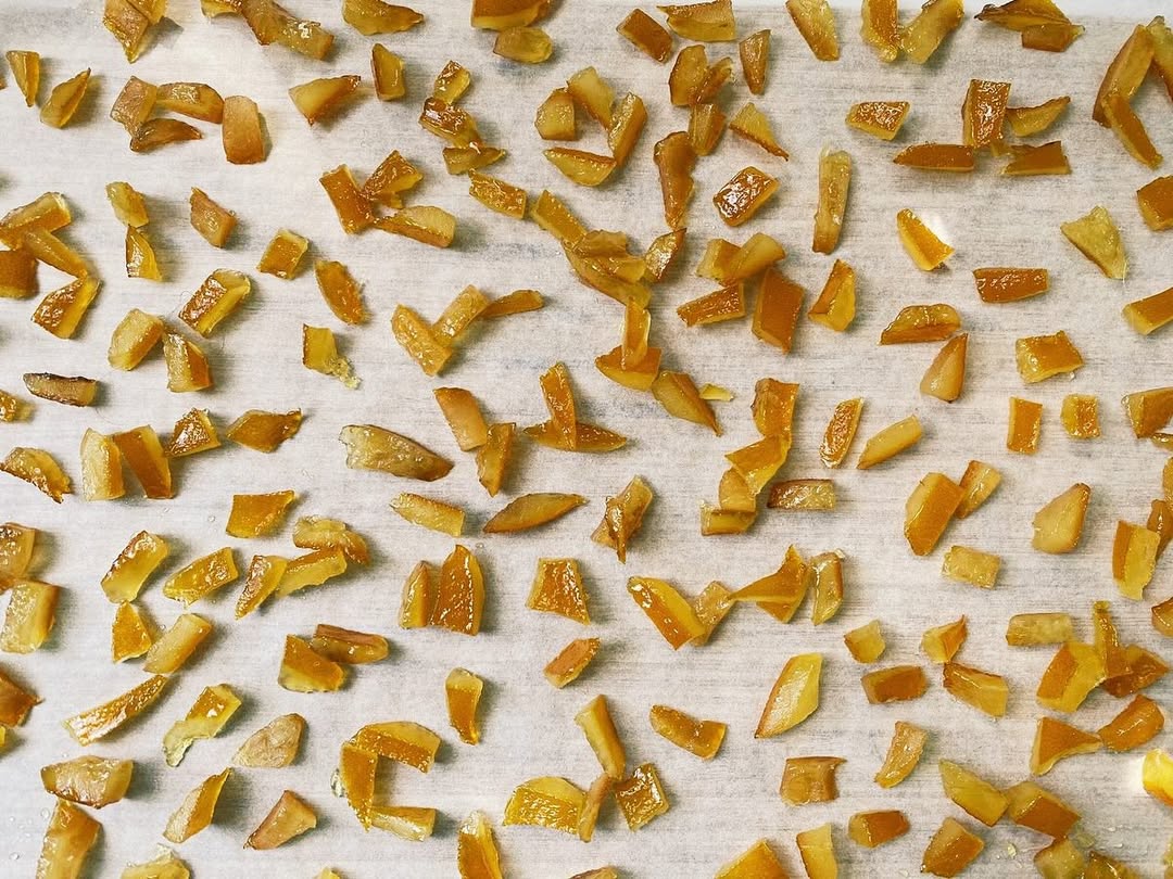 Dulces elaborados con cáscara de naranja recuperada en Málaga